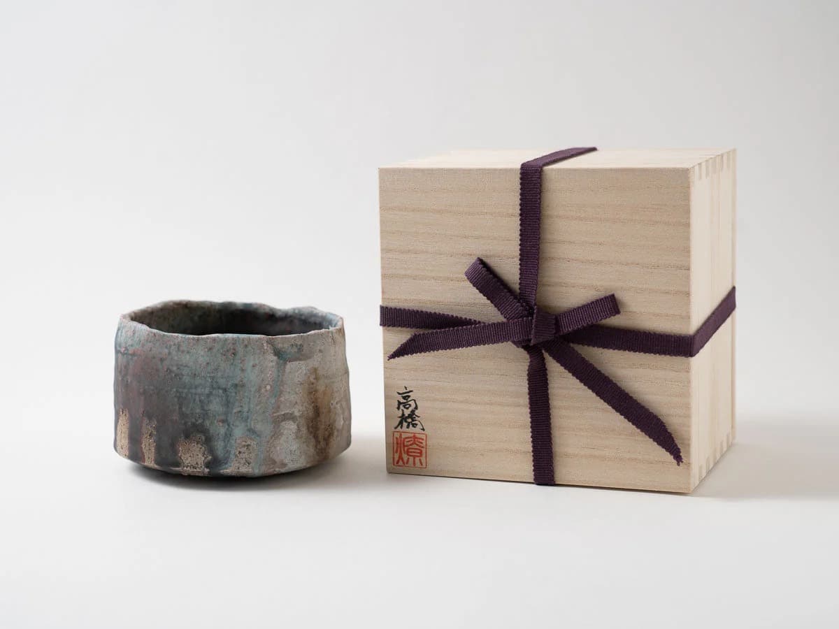 日本の品と桐箱の梱包